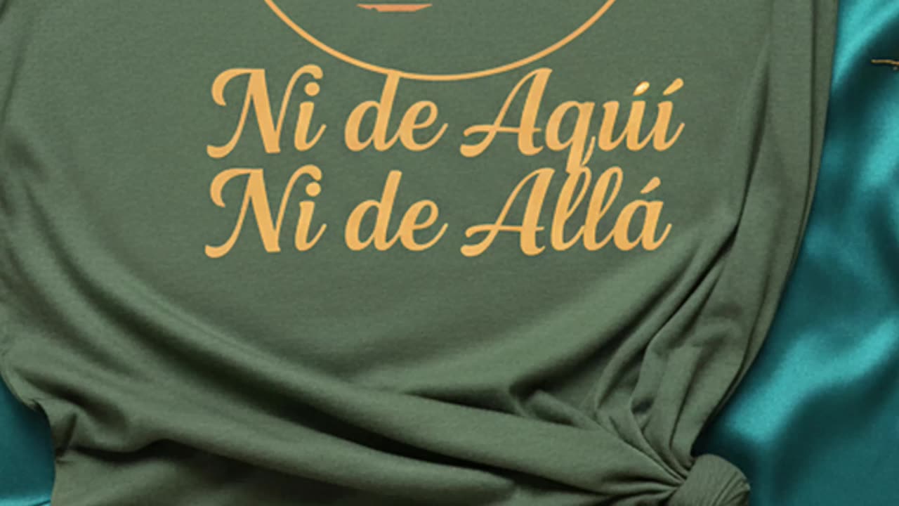 ¿Te has sentido ni de aquí ni de allá? Esta camiseta lo dice todo #raícesmixtas #identidad