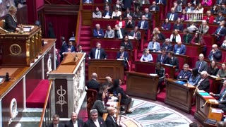 France's Socialists threaten to oust government amid shaky budget talks