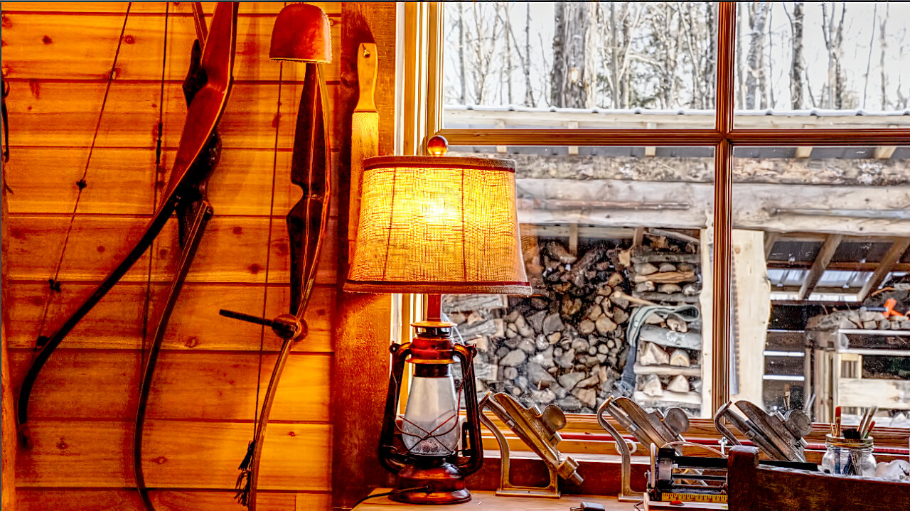 Leatherworking in my off grid Workshop on Cold Winter Days at the Cabin