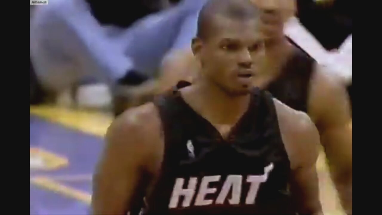 Jamal Mashburn 17 Points @ Lakers, 1999-2000.