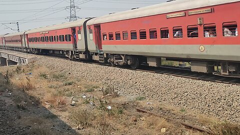 TIRUPATI TO KOLHAPUR HARIPRIYA EXPRESS TRAIN | MAHALAXMI EXPRESS EXPLORE TRAIN JOURNEY