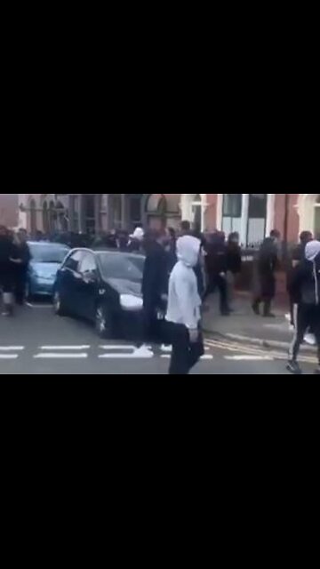 Muslims with knives, clubs and brass knuckles looking for British patriots.