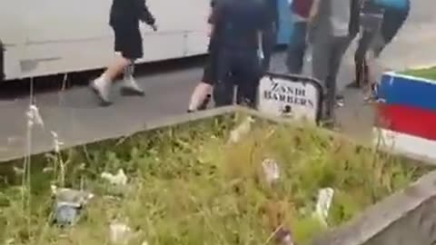 Heads up, @Keir_Starmer @ShabanaMahmood— your VIP guests are back in the headlines.