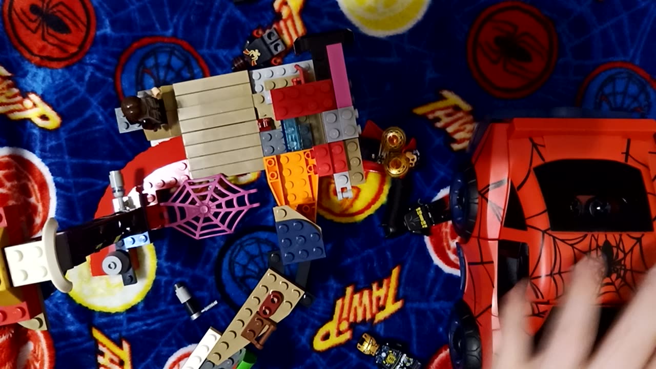 Lego Marvel Superheroes Go on a Vacation Day