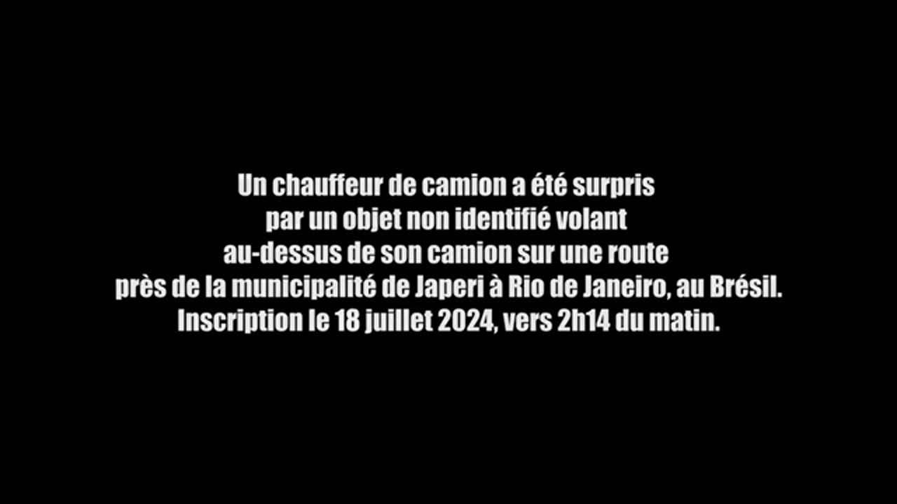 Quatre objets non identifiés survolent un camion au Brésil