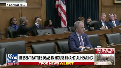 Phe bảo thủ kêu gọi loại bỏ Dân biểu Greg Meeks (D) khỏi ủy ban của ông ...