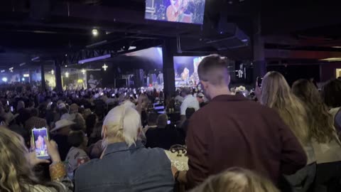 Jamey Johnson sings “In Color”