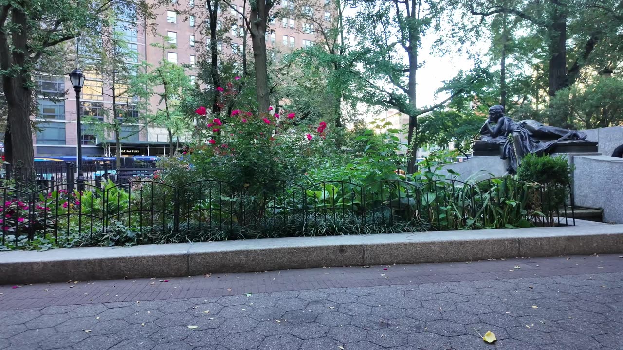 🗽 NYC Live 🔴 Walk (Chat on YouTube)