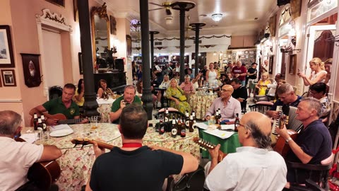 Historic Málaga Nights 🎶 The Magic & Music of a Traditional Restaurant