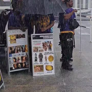 Who Are Those People In Purple & Gold? 🤔 The Israelites That The Bible Speaks Of 🔥