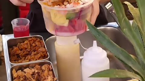 🍧 Only $1.4?! All-You-Can-Eat Fruit Shaved Ice in Vietnam?! 😱
