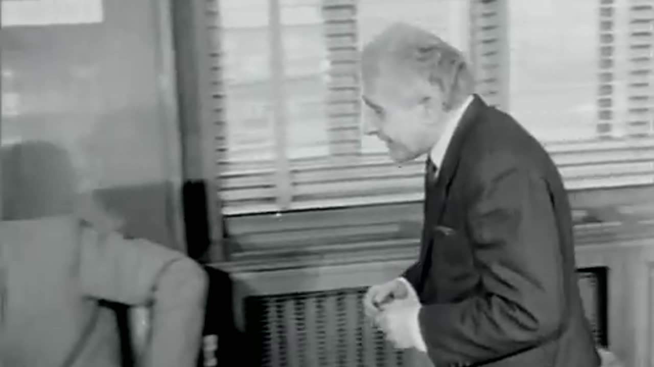 Fatoş'un Fendi Tayfur'u Yendi _ Öztürk Serengil & Fatma Girik - Siyah Beyaz Film