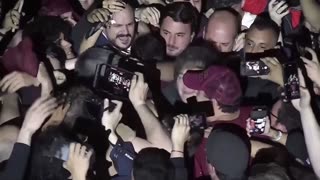 Argentine president turns book presentation into rock show