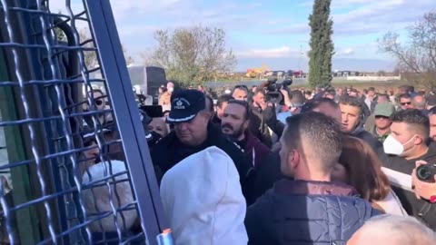 ΑΓΑΝΑΚΤΗΣΗ ΑΓΡΟΤΩΝ_1