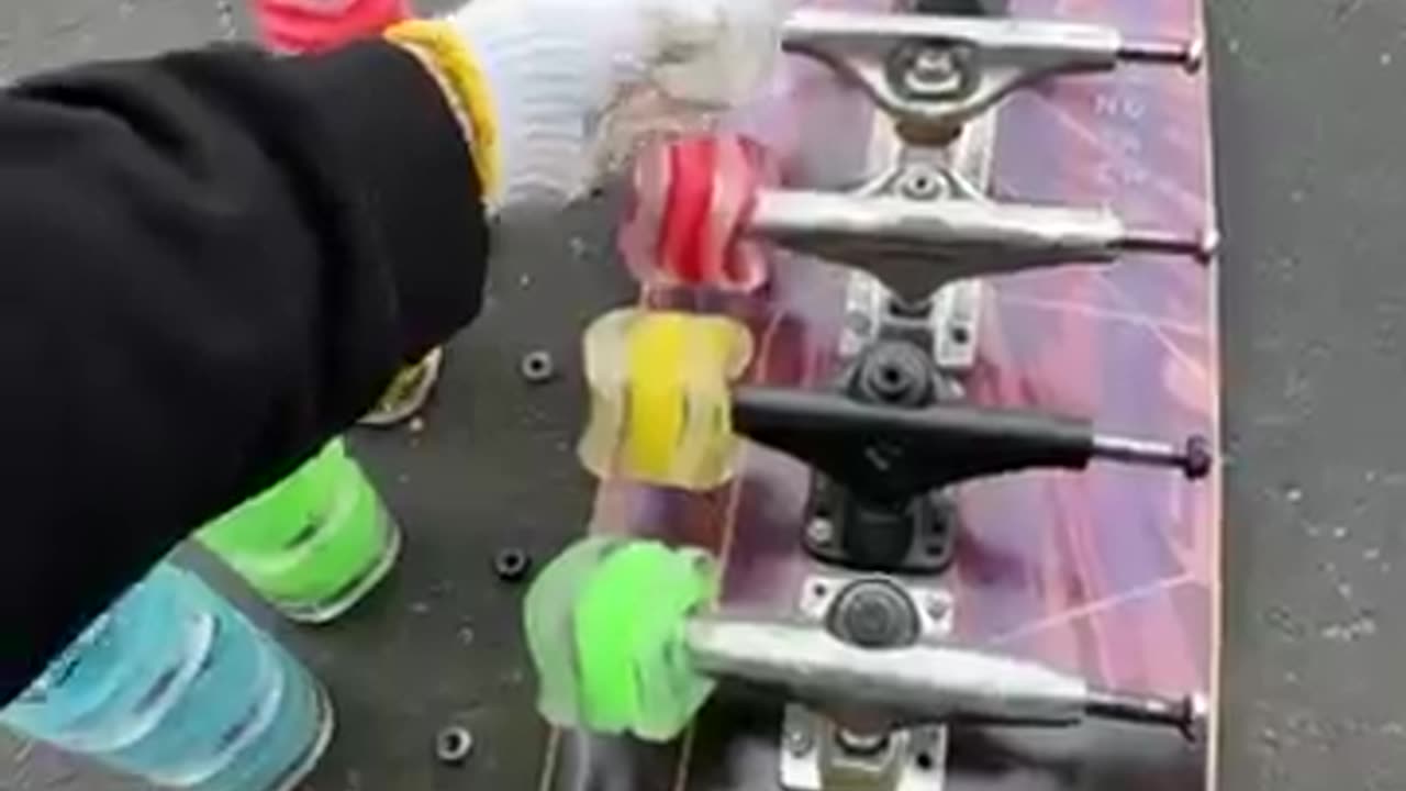Must Watch: WORLDS MOST SATISFYING SKATEBOARD!?