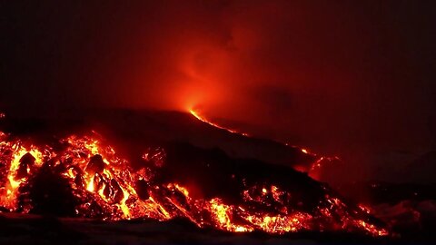 Italy volcano eruption attracts thrill-seeking tourists and alarms authorities