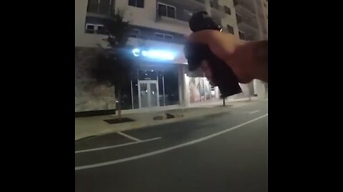 Un hombre armado con tijeras es abatido por la Policía