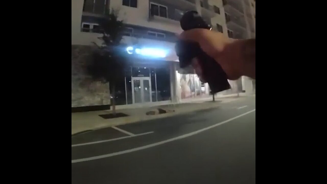 Un hombre armado con tijeras es abatido por la Policía