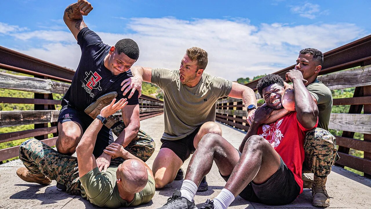 US Marines vs College Football Players | WHO'S FITTER?. ∆ PSN EXPERIMENT