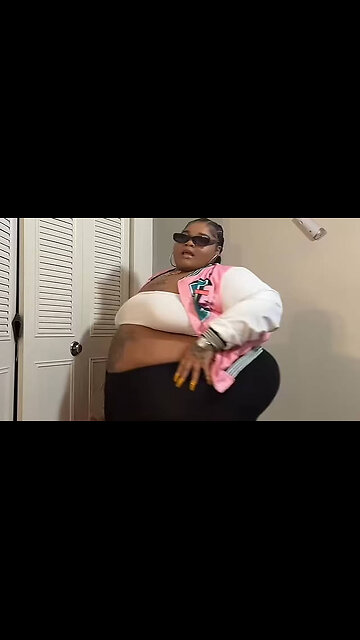 Woman Sues Lyft After Driver refused Her Over Fear She'd Pop His Tires