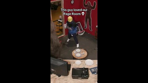 Guy ends up smashing the wrong room.