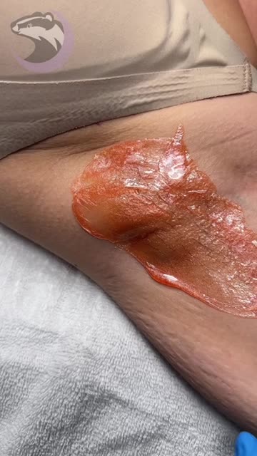 Underarm Waxing with Sexy Smooth Tangerine Tease Hard Wax | @MujinaBeauty
