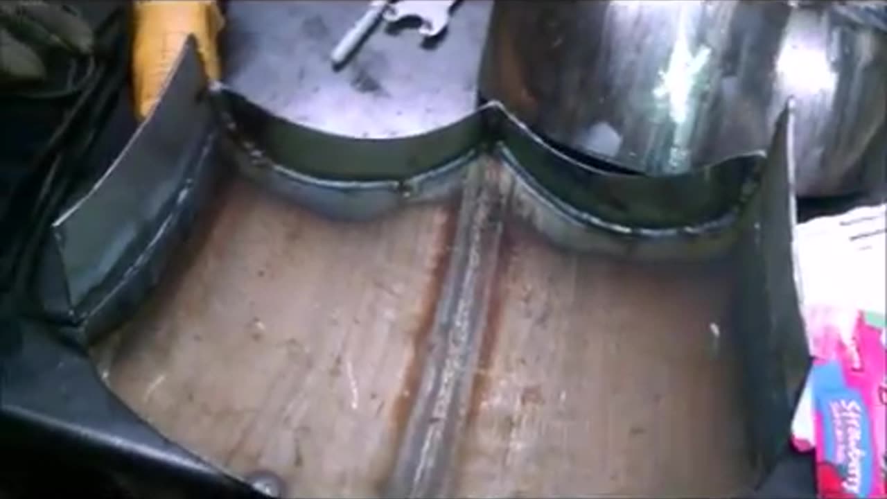 HANDMADE CHOPPER FENDER WITH OIL TANK PART 1