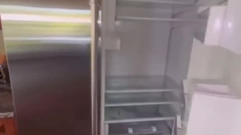 Lisa Marie Presley's $20 million abandoned mansion