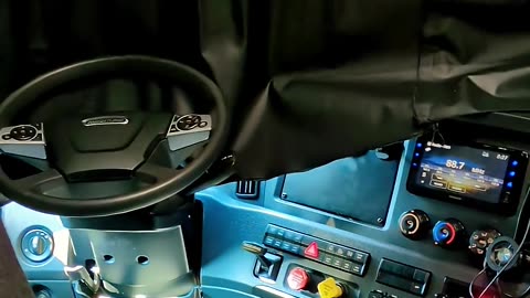 I don't like this crap #ourtruckinglife #truckesvlogs #reallifetruckers #trucker #longhaultrucker