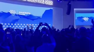 At Davos 2026, when Trump entered, everyone stood