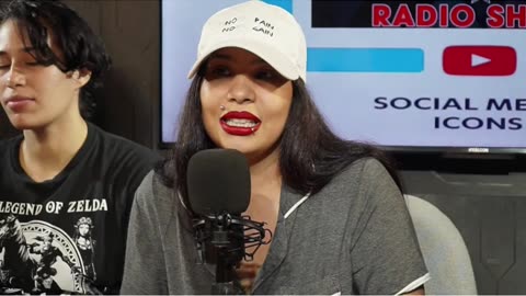 NUNCA TE ACOMPLEJES DE QUIEN ERES