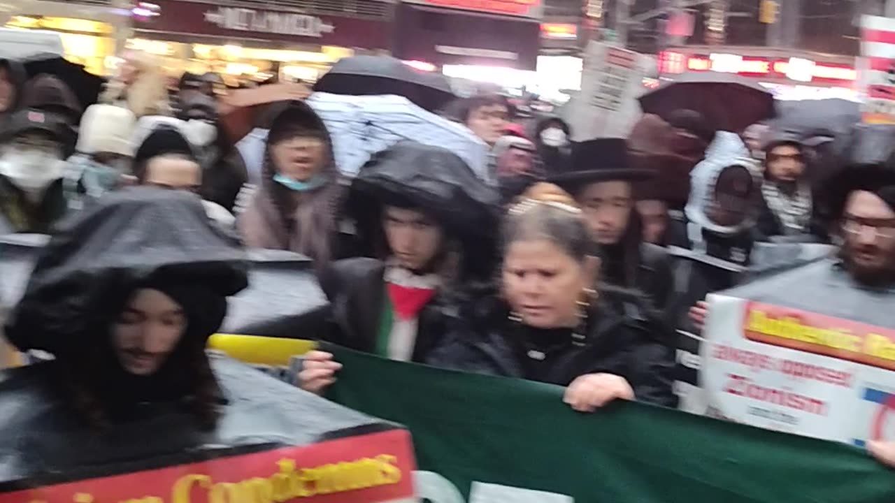 "FLOOD NEW YORK CITY FOR GAZA" in front of Fox News.