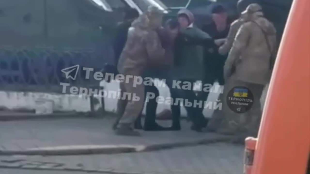 ⚔️🇺🇦 Ukraine Russia War | UA POV: Busification in Chortkiv, Ternopil Region | RCF