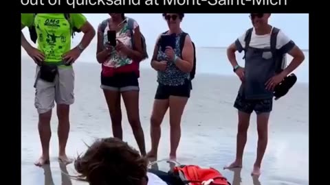 Correct Way To Get Out Of Quicksand (french)