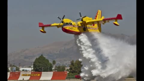 How Hard Is It To Scoop 1000 Gallons Of Water Out Of The Ocean In Flight? (Video)!