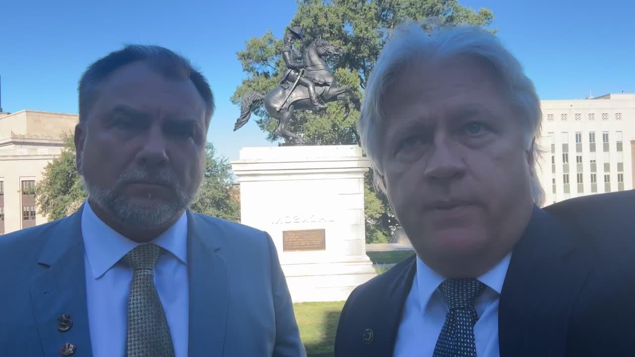 Tennessee State Capitol in Nashville with Dale Walker and Artur Pawlowski