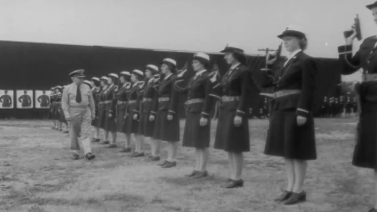 WAVES TRAINED IN SH... - WAVES TRAINED IN SHOOTING. 45 CALIBER AUTOMATICS, BOSTON, MA - 428-npc-5266