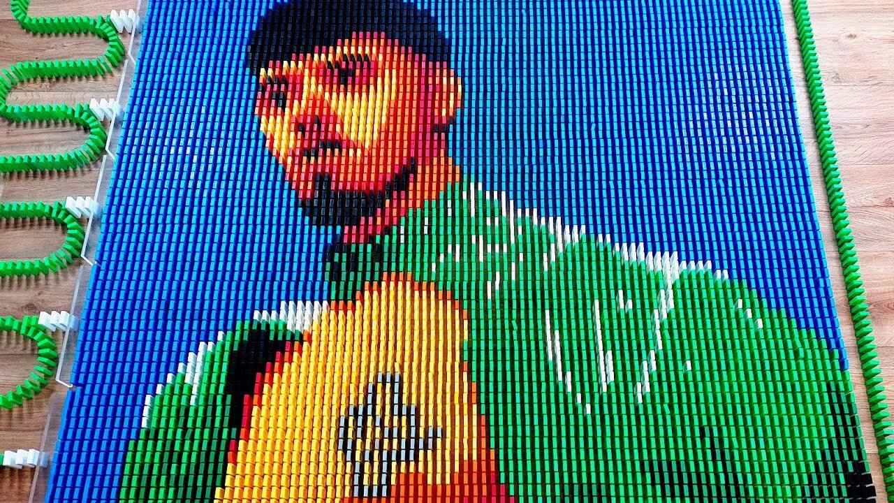 FOLLOW ME PLEASE Epic KÄÄRIJÄ Made From 6,000 DOMINOES! - Domino Art