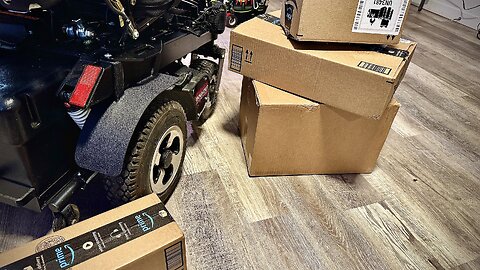 VLOG 736: mail time & NEW FENDERS!