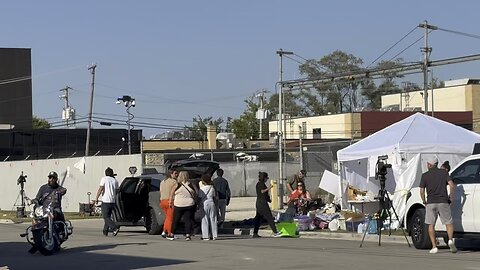 Antifa Terrorists Dressed in War Gear Seen Unloading Supplies Outside Ice Facility
