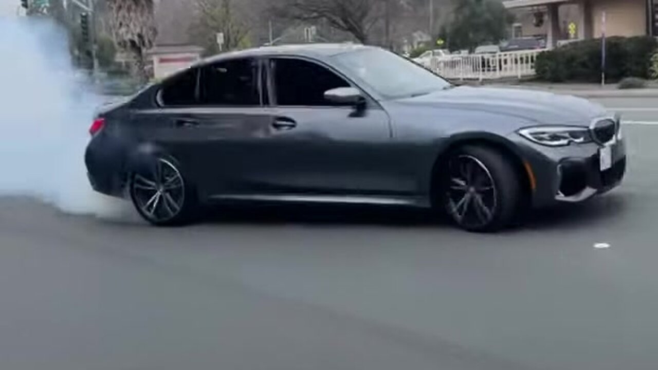 BMW drifting