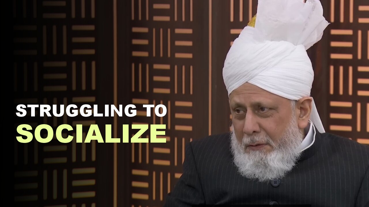 How Can an Introverted Muslim Socialize with Others While Staying Devout?