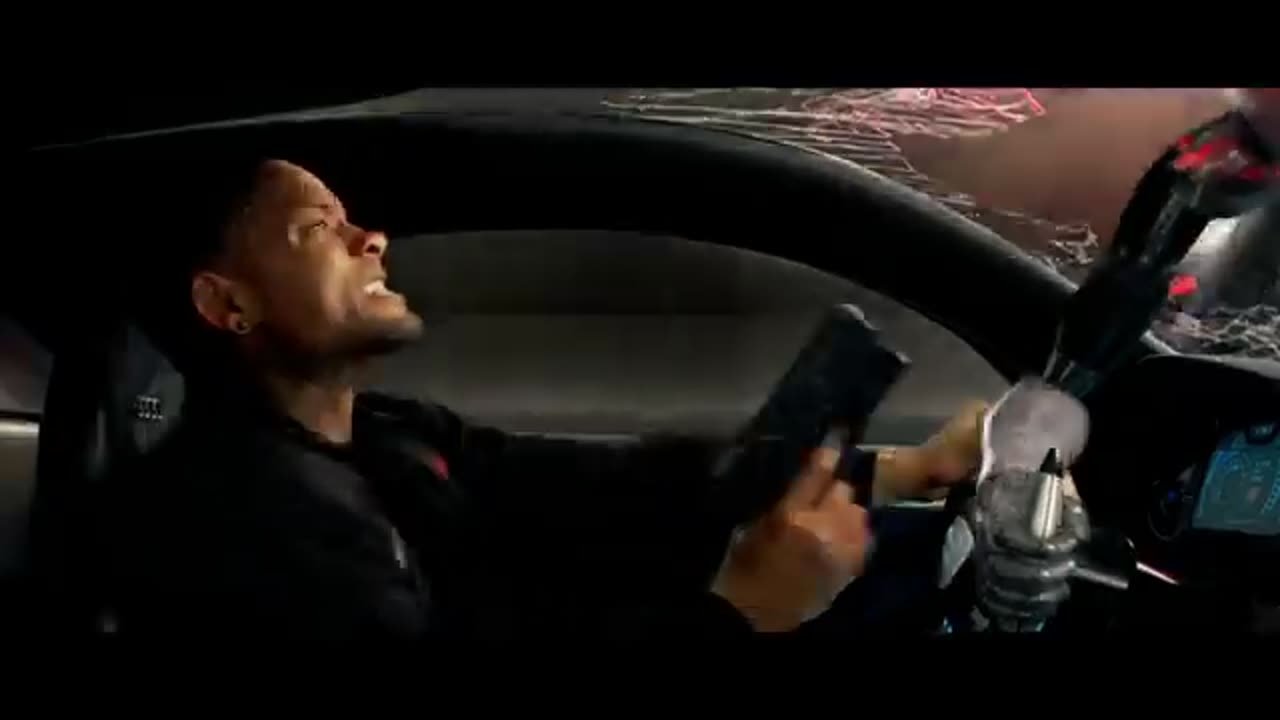 I ROBOT (Blu Ray) Car Scene (VO)
