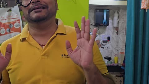 😆 "जब किस्मत रूठी हो... तो मोबाइल भी भाग जाता है!"