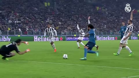 Cristiano Ronaldo's amazing bicycle kick! | Juventus 0-3 Real Madrid | Champions League (2017/18)