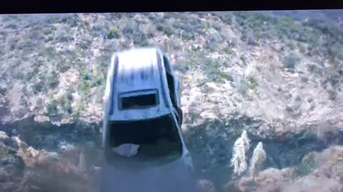 STOP TEXTING While DRIVING; This Could Be You, Your Wife or Daughter