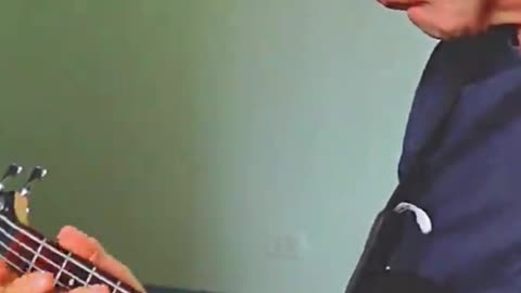 Stunning finger exercise for bass guitar