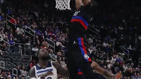 Pure Power! Pistons throw down a VICIOUS alley-oop!