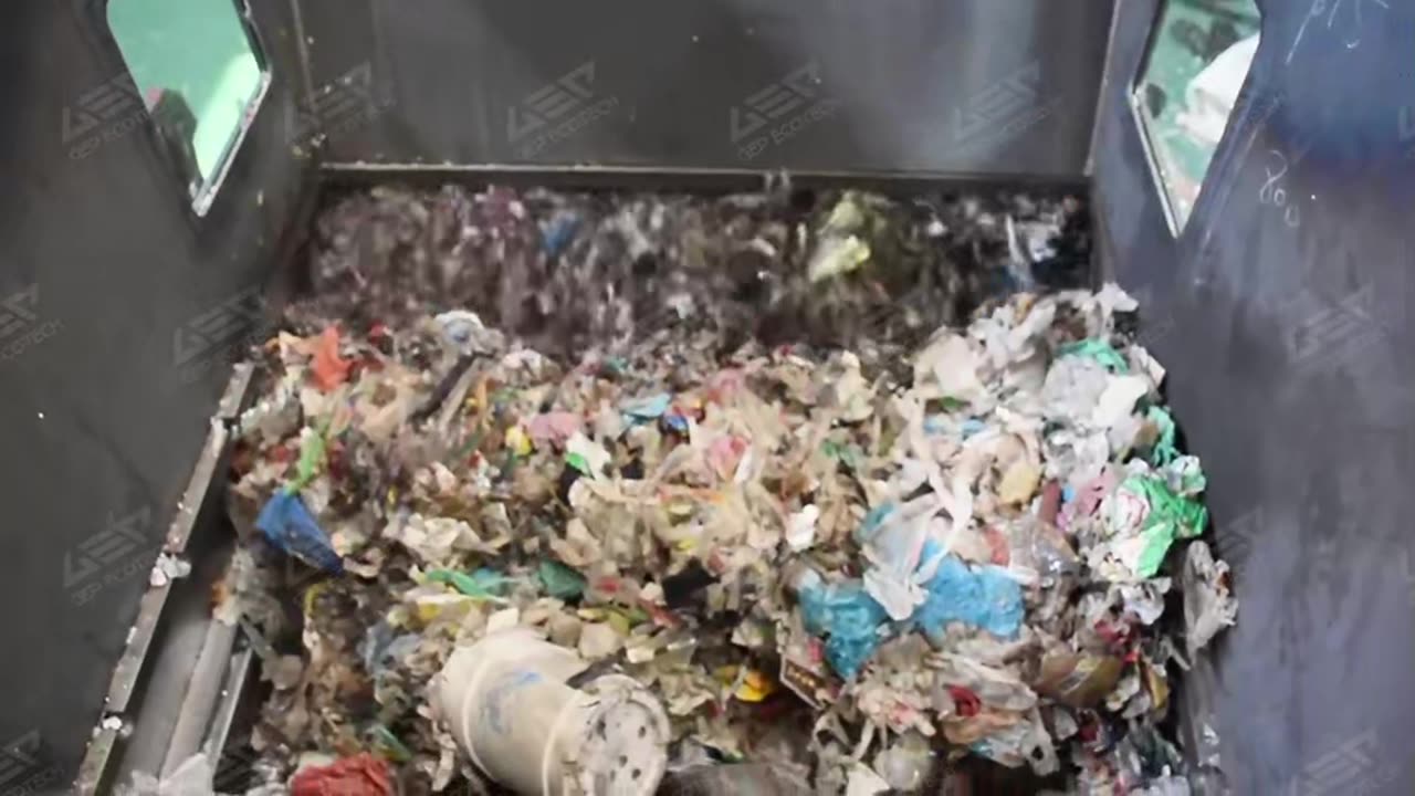 GSS Series Horizontal Pushing Type Single Shaft Shredder by GEP ECOTECH