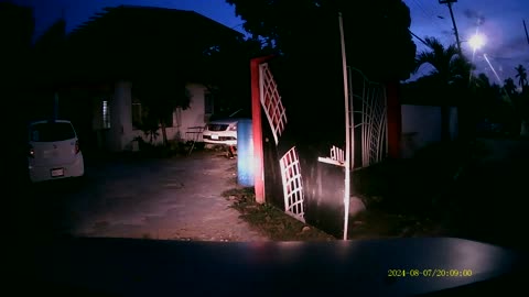 Greeting Weston Nova wore dirt splatter on palm assuming laying on the tenant side of the house